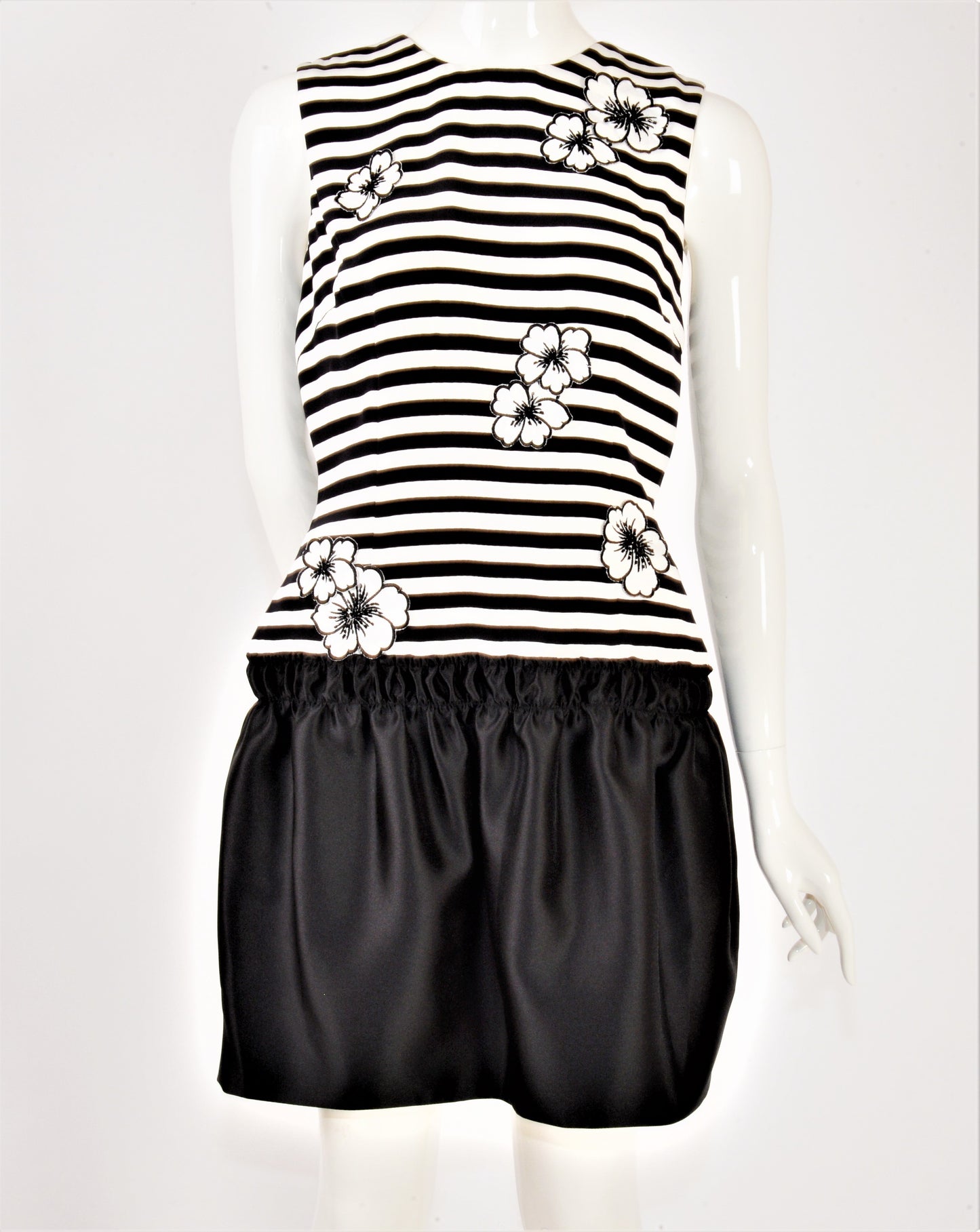 Robe Carmen Marc Valvo